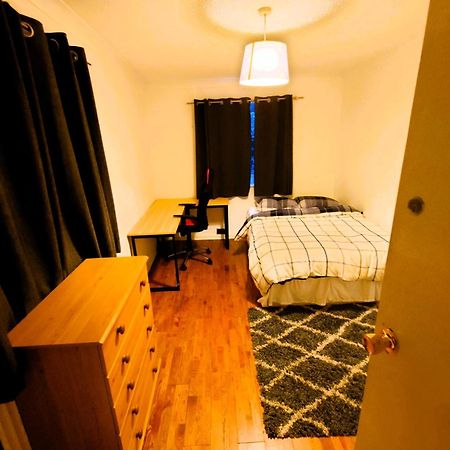 Edwardian 4 Bedrooms With 4 Bathrooms Townhouse, Next To Underground, Accommodates 10 People London Exterior photo